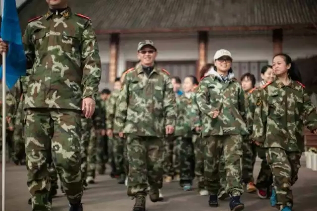 齊心奮進，夢想起航，遠景裝飾2015啟動大會-全員會師