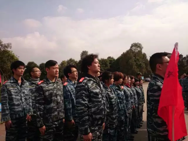 齊心奮進，夢想起航，遠景裝飾2015啟動大會-全員會師