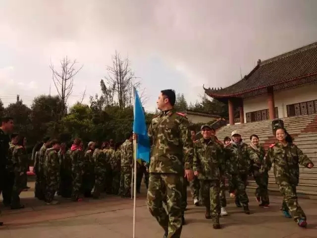 齊心奮進，夢想起航，遠景裝飾2015啟動大會-全員會師