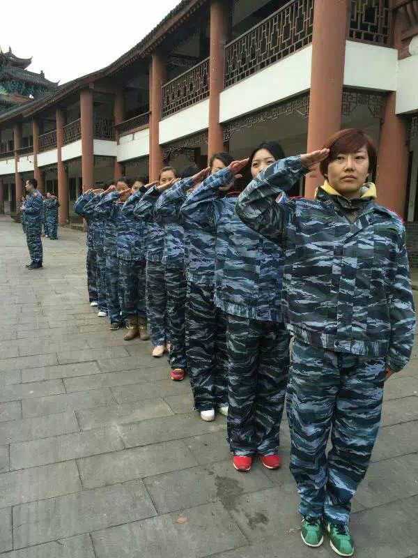齊心奮進，夢想起航，遠景裝飾2015啟動大會-全員會師